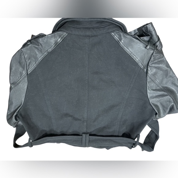 Signature|Studio Contemporary Style Jacket - Picture 16 of 16